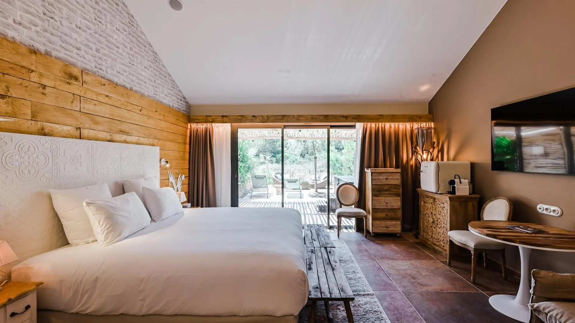 Le Hameau Des Pesquiers Ecolodge & Spa, Curio Collection By Hilton Hyères